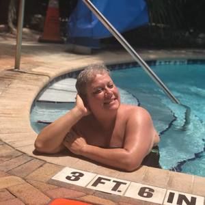 Meet your Posher, Eva